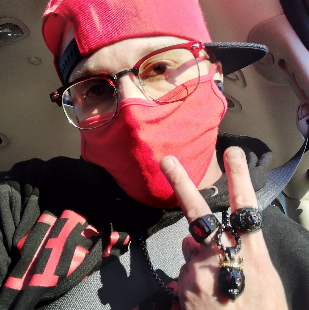 Meet your Posher, Casey